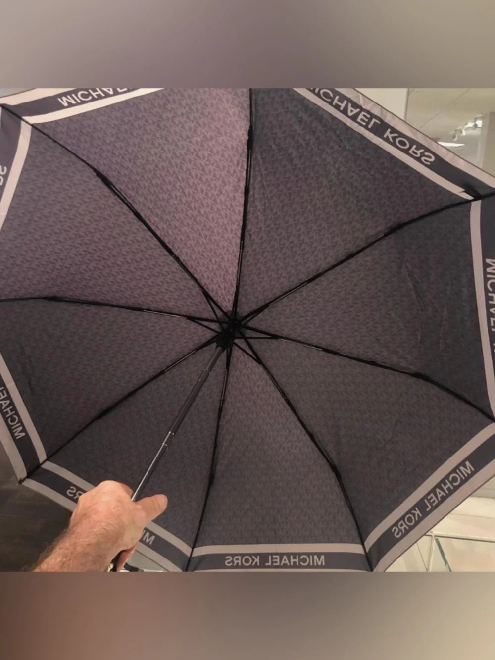 Michael Kors black Umbrella with mk Logo - Picture 2 of 6